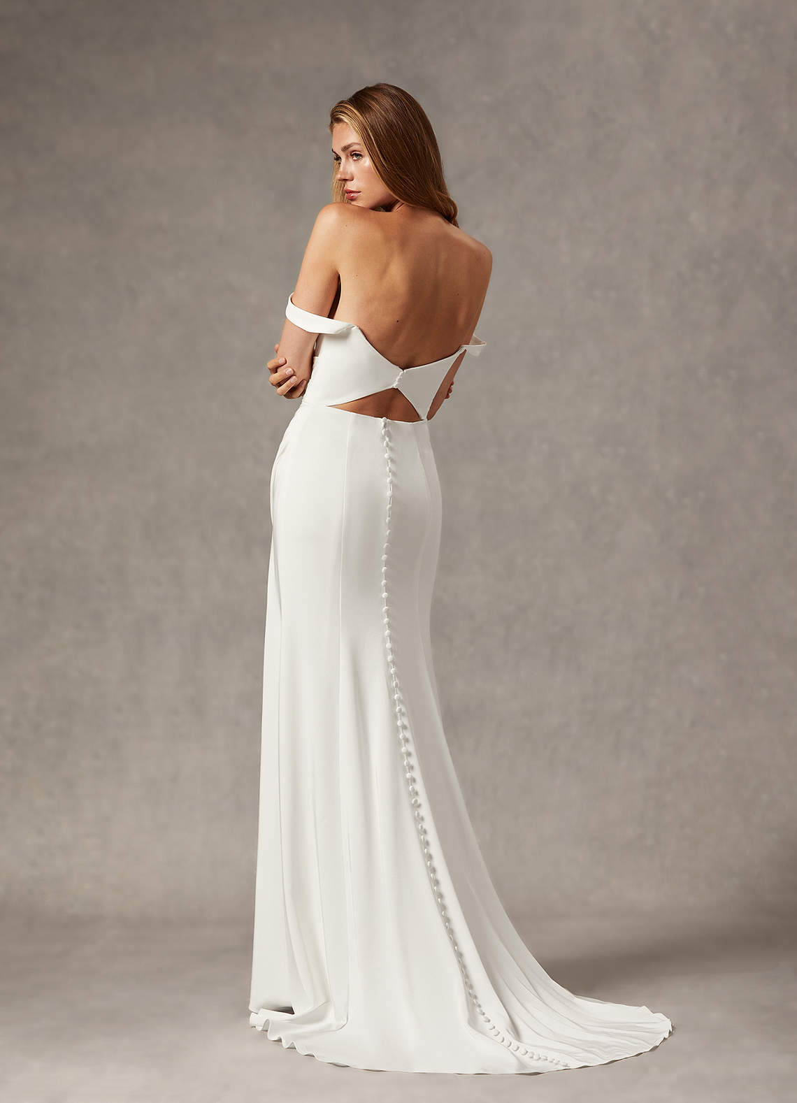 Diamond White Mermaid Scoop Pleated Crepe Back Satin Dress