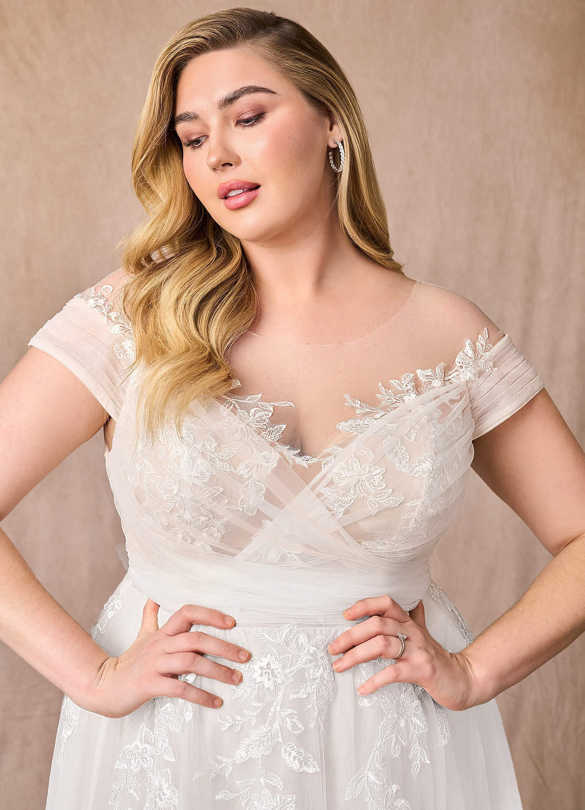 Diamond White A-Line Illusion Off-The-Shouler Lace Tulle Dress