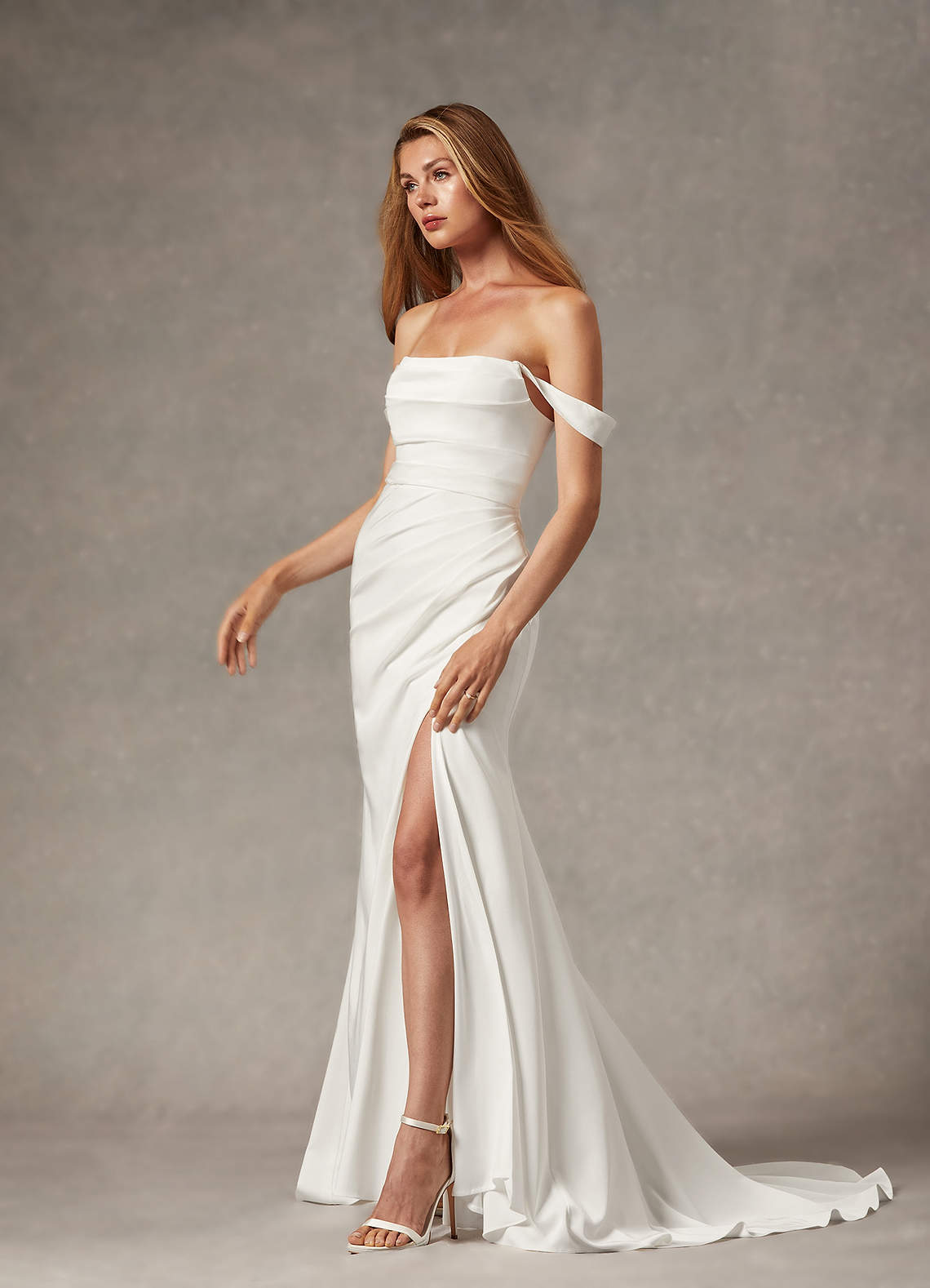 Diamond White Mermaid Scoop Pleated Crepe Back Satin Dress
