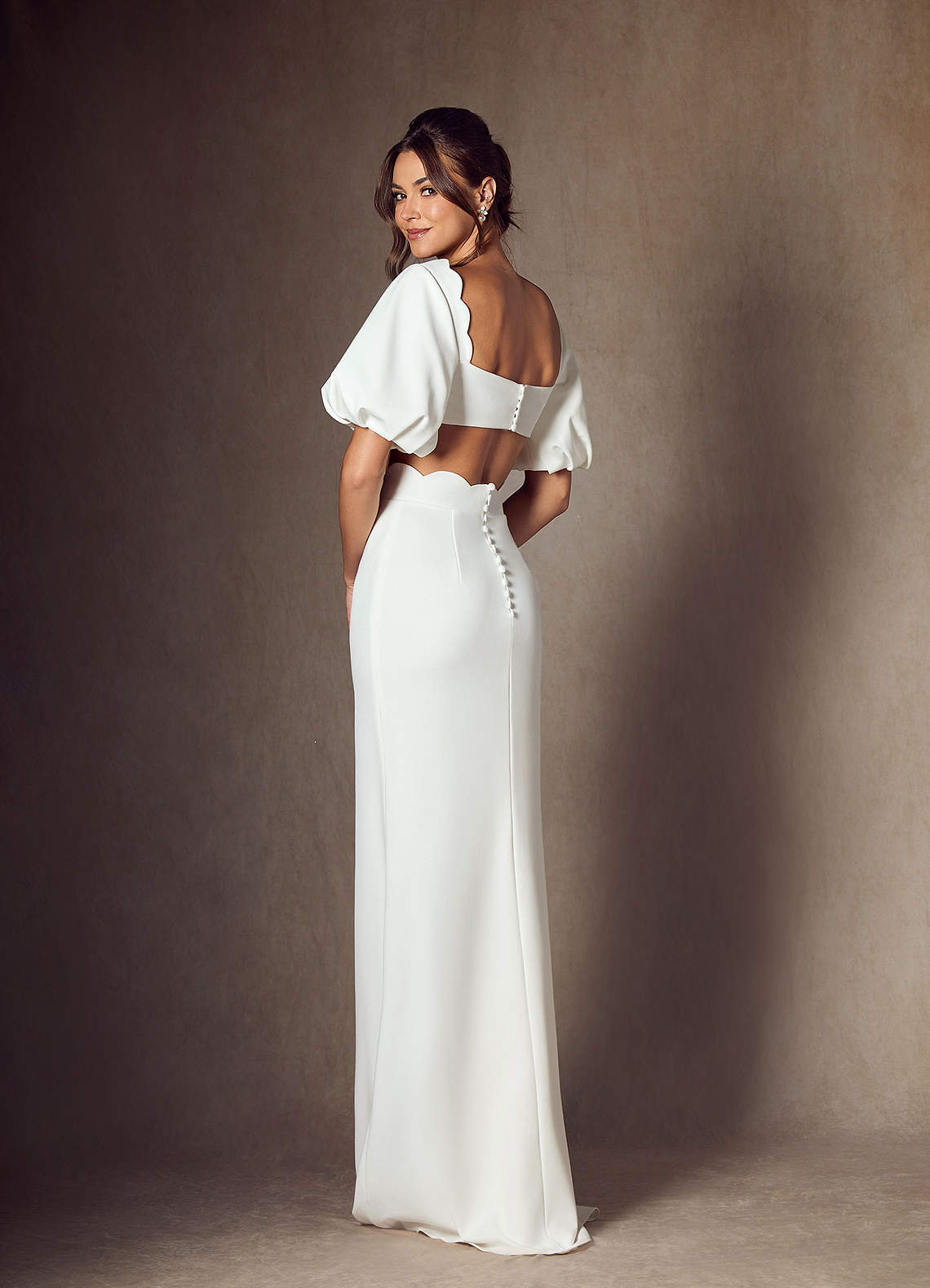Diamond White Sheath Sweetheart Neckline Stretch Crepe Dress