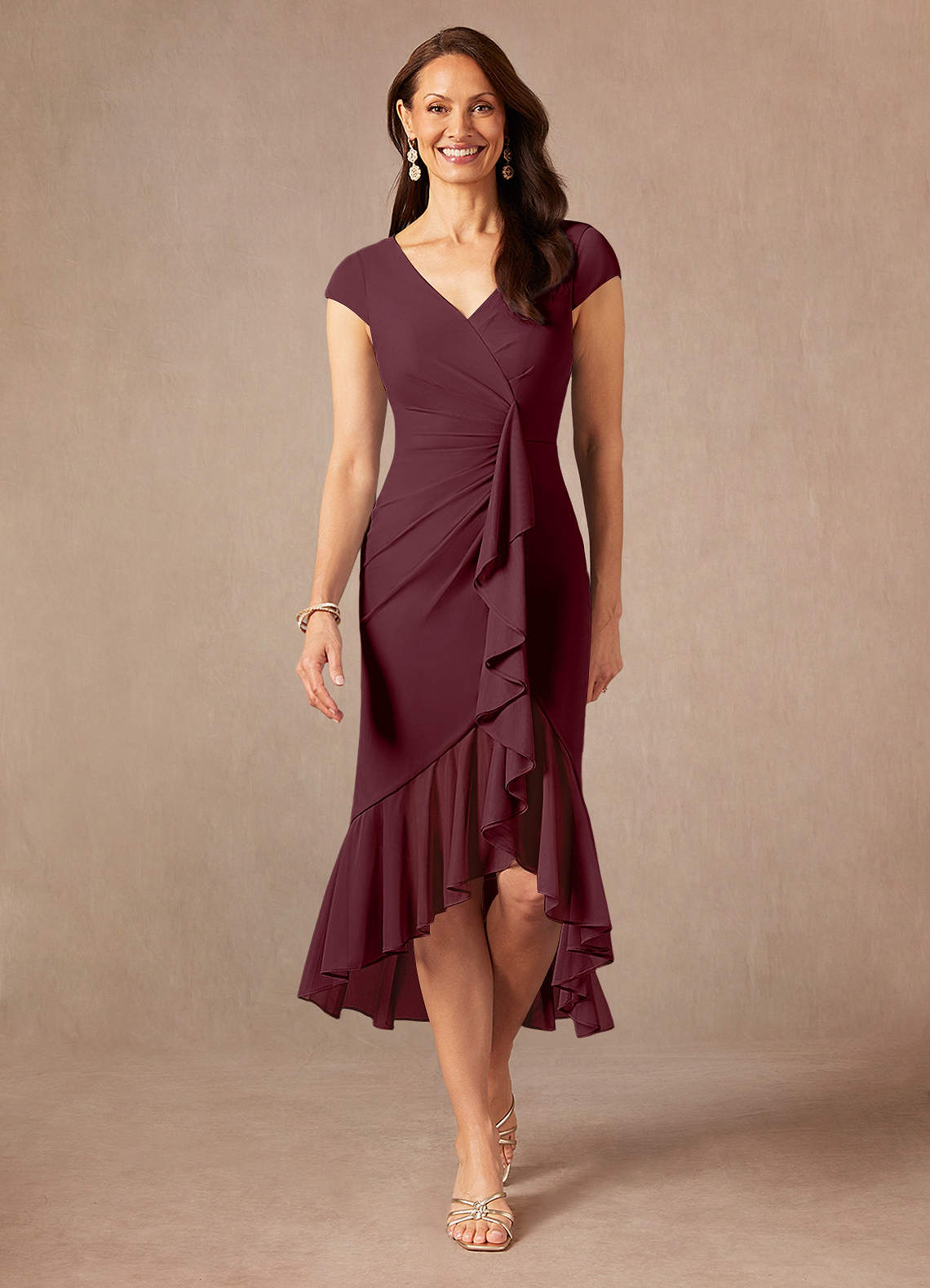 Cabernet Sheath V-Neck Pleated Mesh Dress
