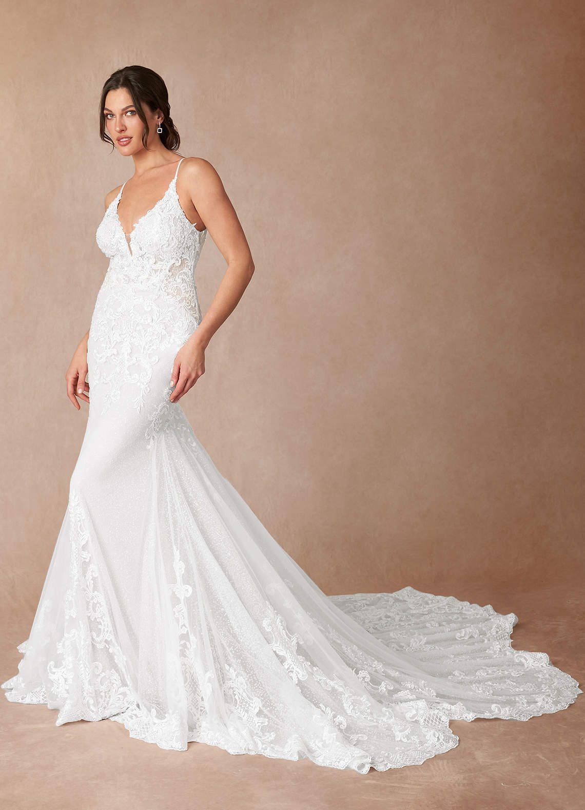 Diamond White Mermaid V-Neck Lace Dress