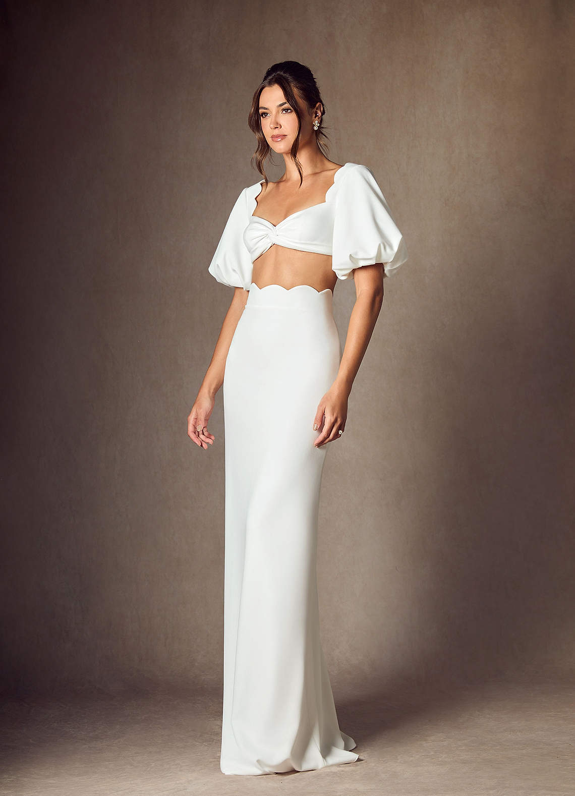 Diamond White Sheath Sweetheart Neckline Stretch Crepe Dress