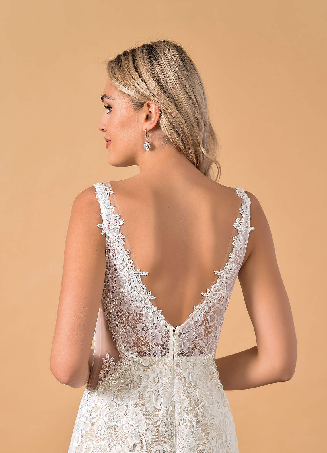 Diamond White Champagne Mermaid V-Neck Lace Tulle Dress