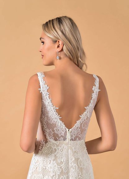 Diamond White Champagne Mermaid V-Neck Lace Tulle Dress