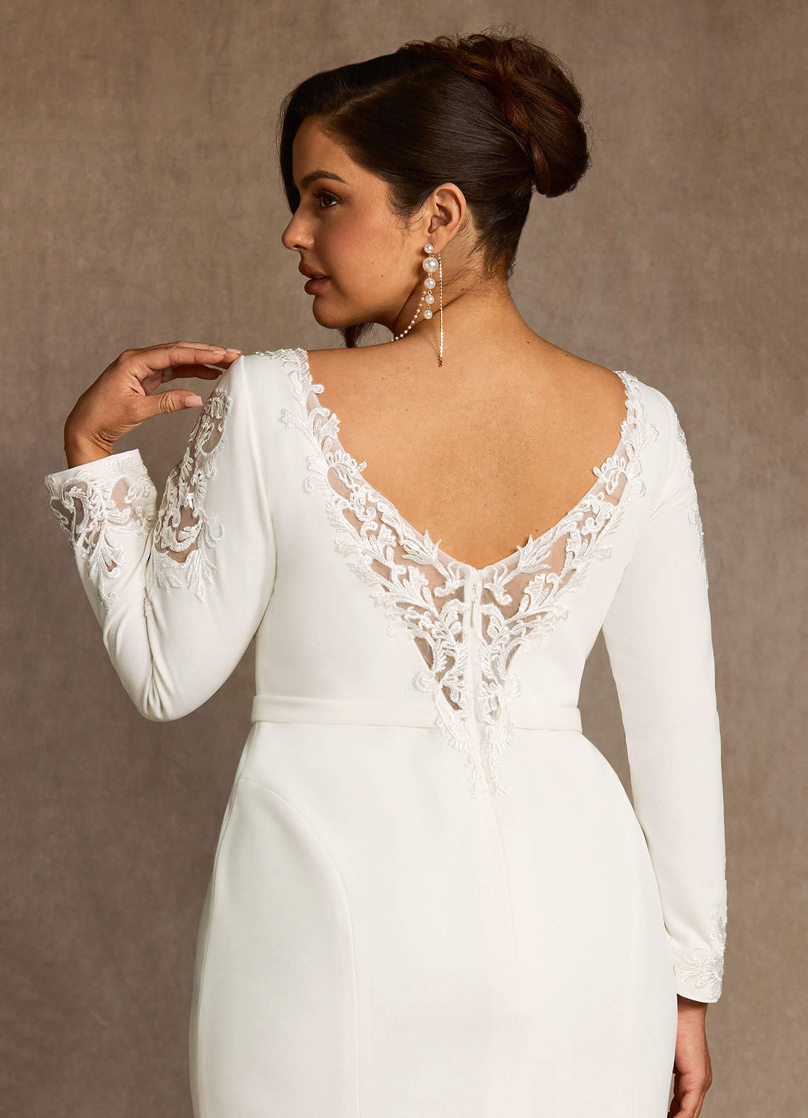 Diamond White Mermaid Scoop Sequins Stretch Crepe Dress