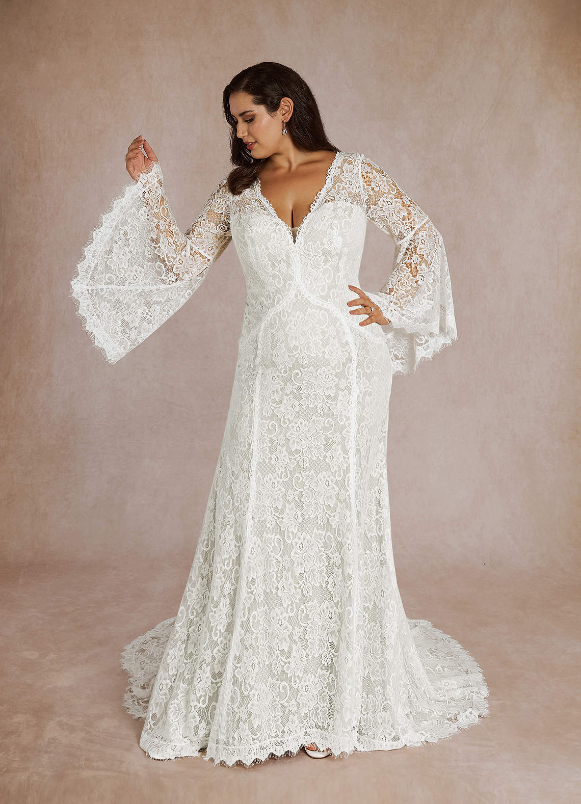 Diamond White Mermaid V-Neck Lace Dress