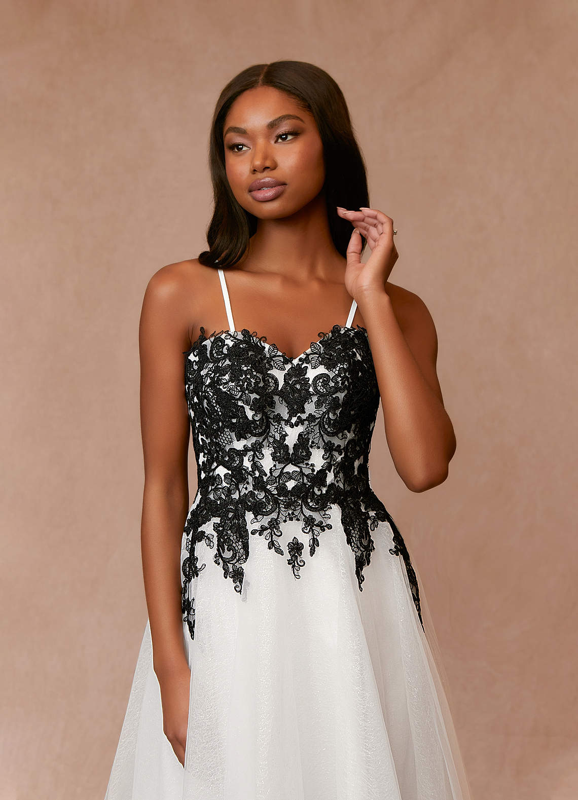 Black Diamond White A-Line Lace Tulle Dress