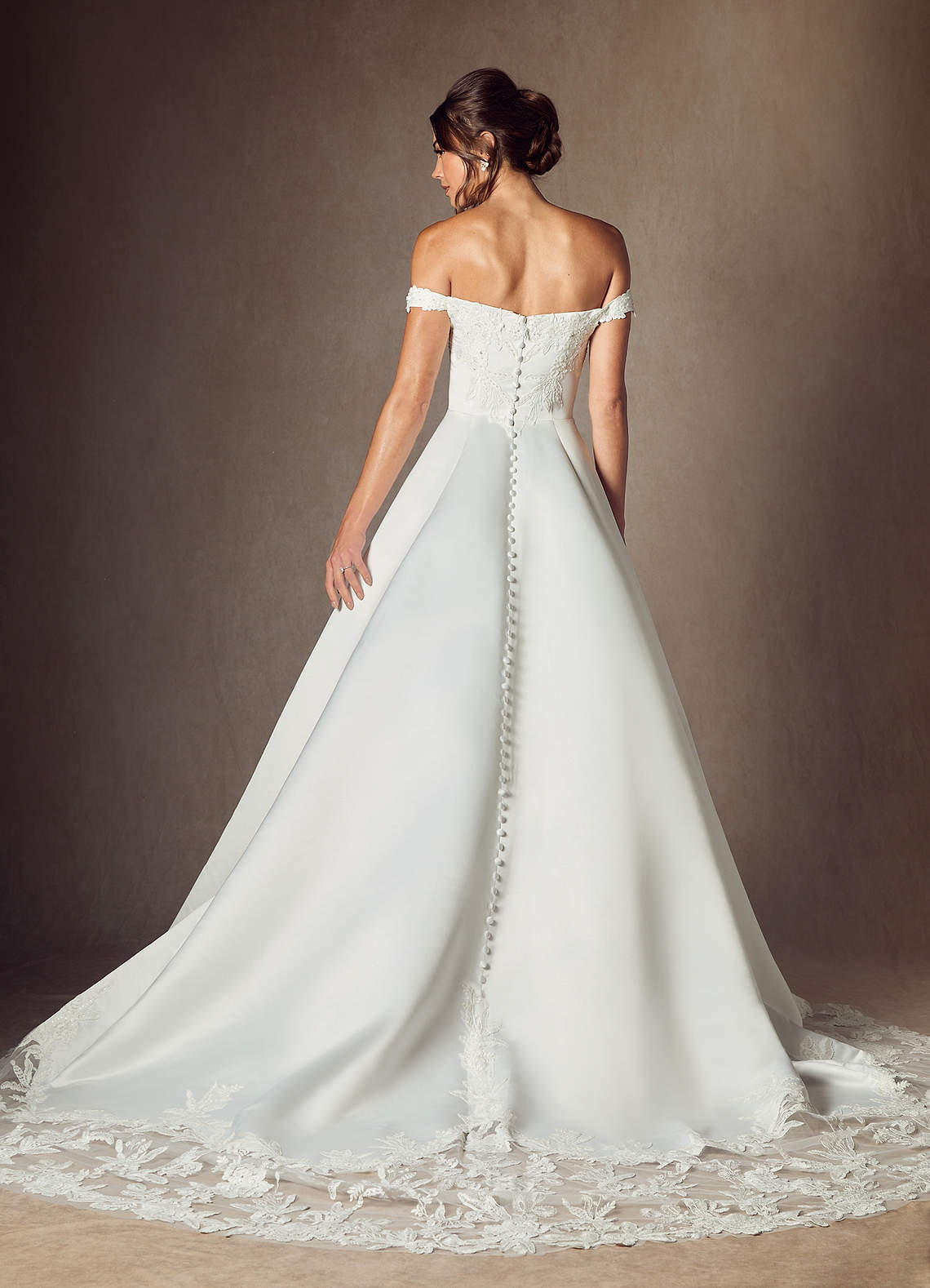 Diamond White Ball-Gown Sweetheart Neckline Lace Dress