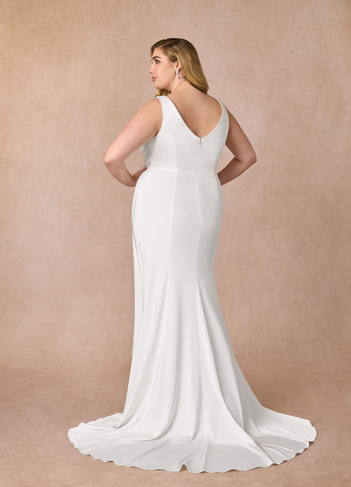 Diamond White Mermaid Scoop Pleated Crepe Back Satin Dress