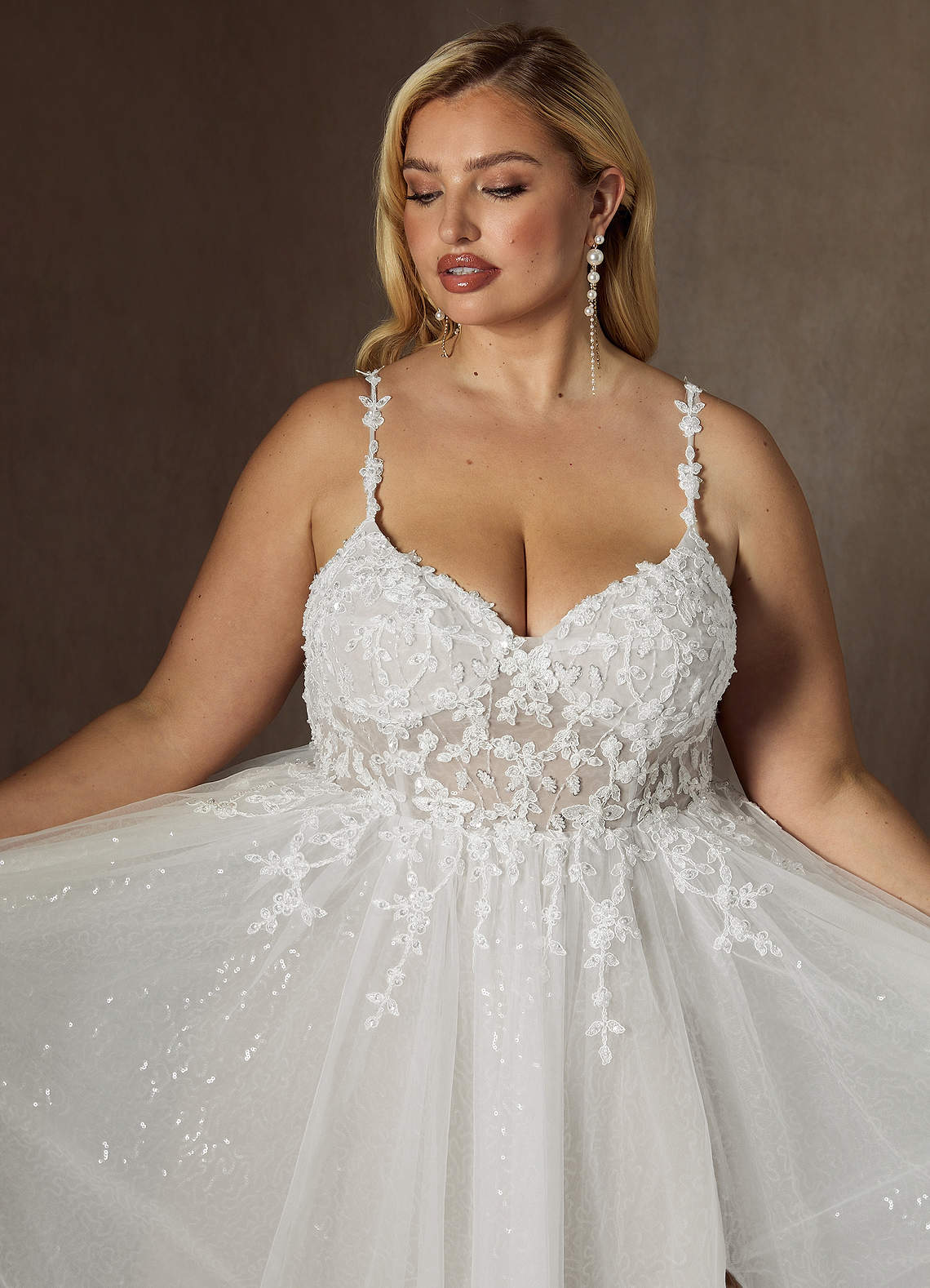 Diamond White A-Line V-Neck Sequins Tulle Dress