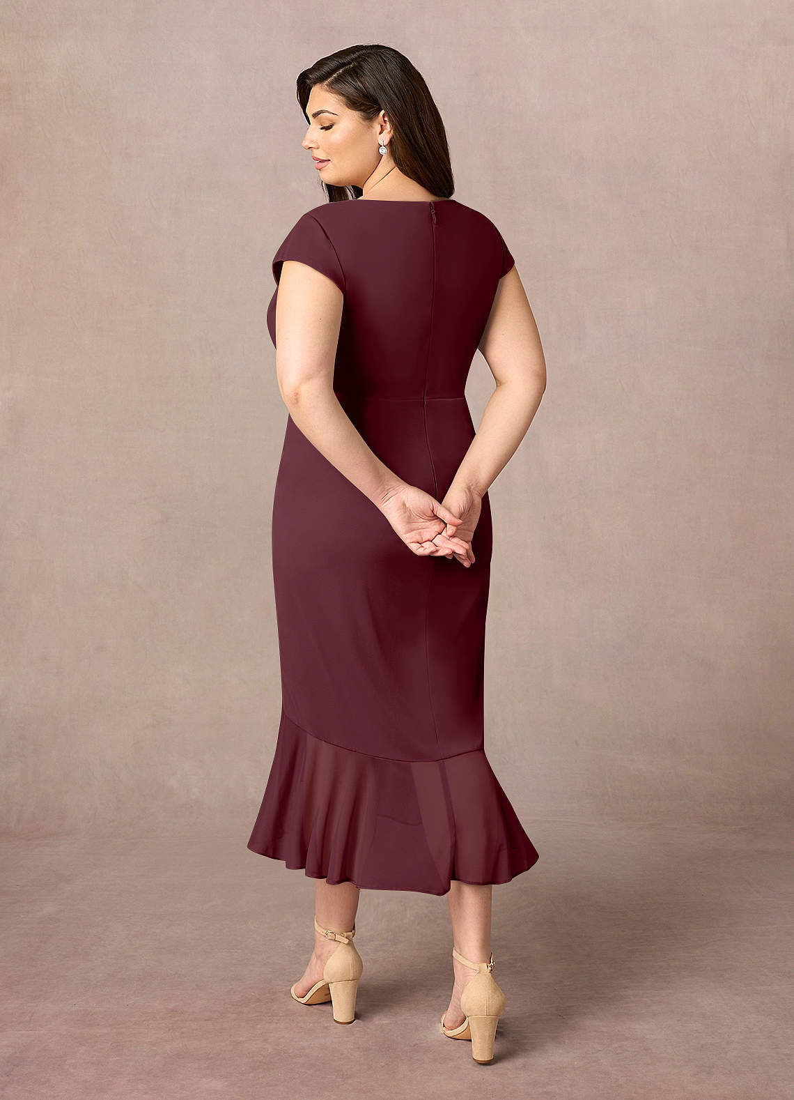 Cabernet Sheath V-Neck Pleated Mesh Dress