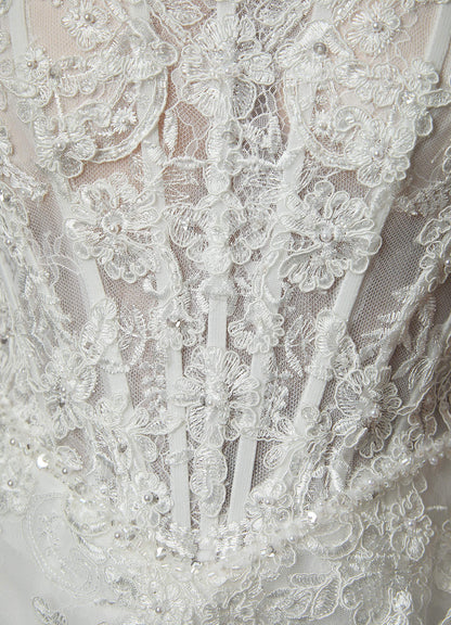Diamond White Sheath Sweetheart Neckline Lace Dress