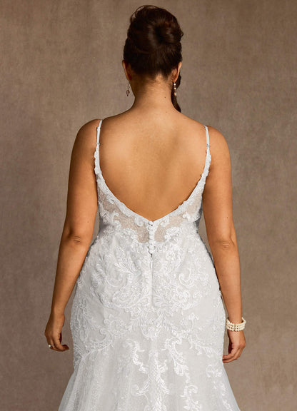 Diamond White Mermaid V-Neck Lace Dress
