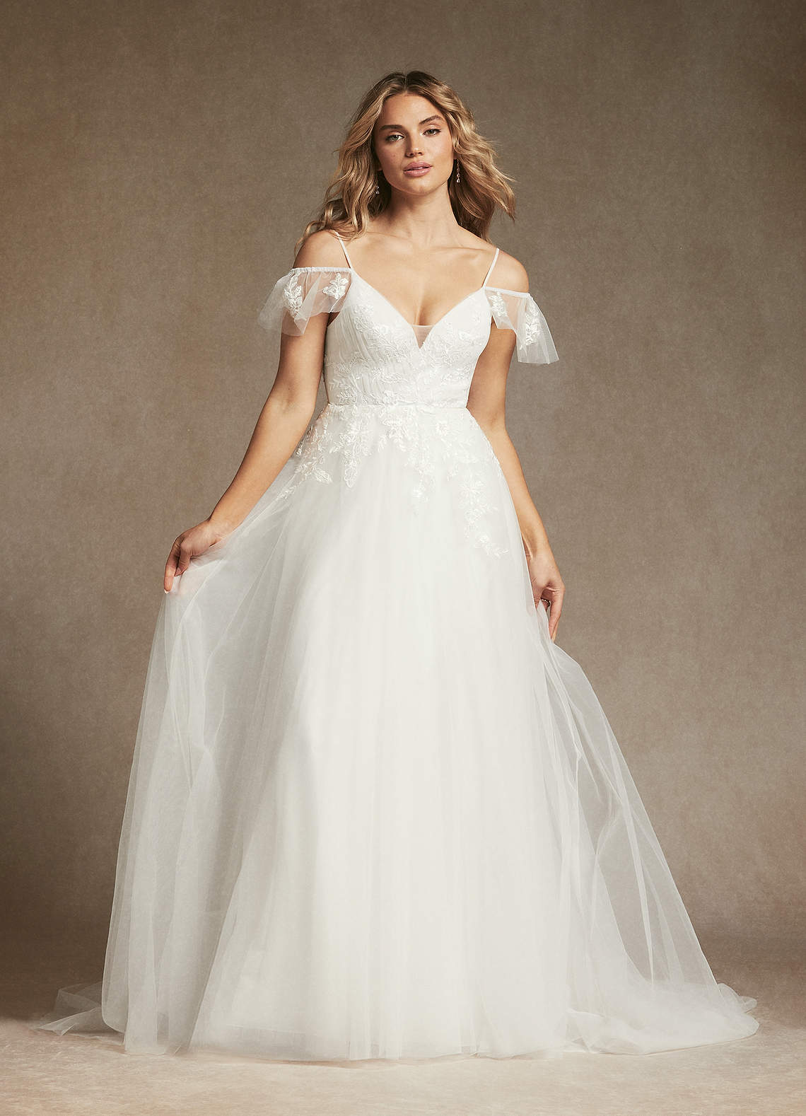 Diamond White A-Line V-Neck Sequins Tulle Dress