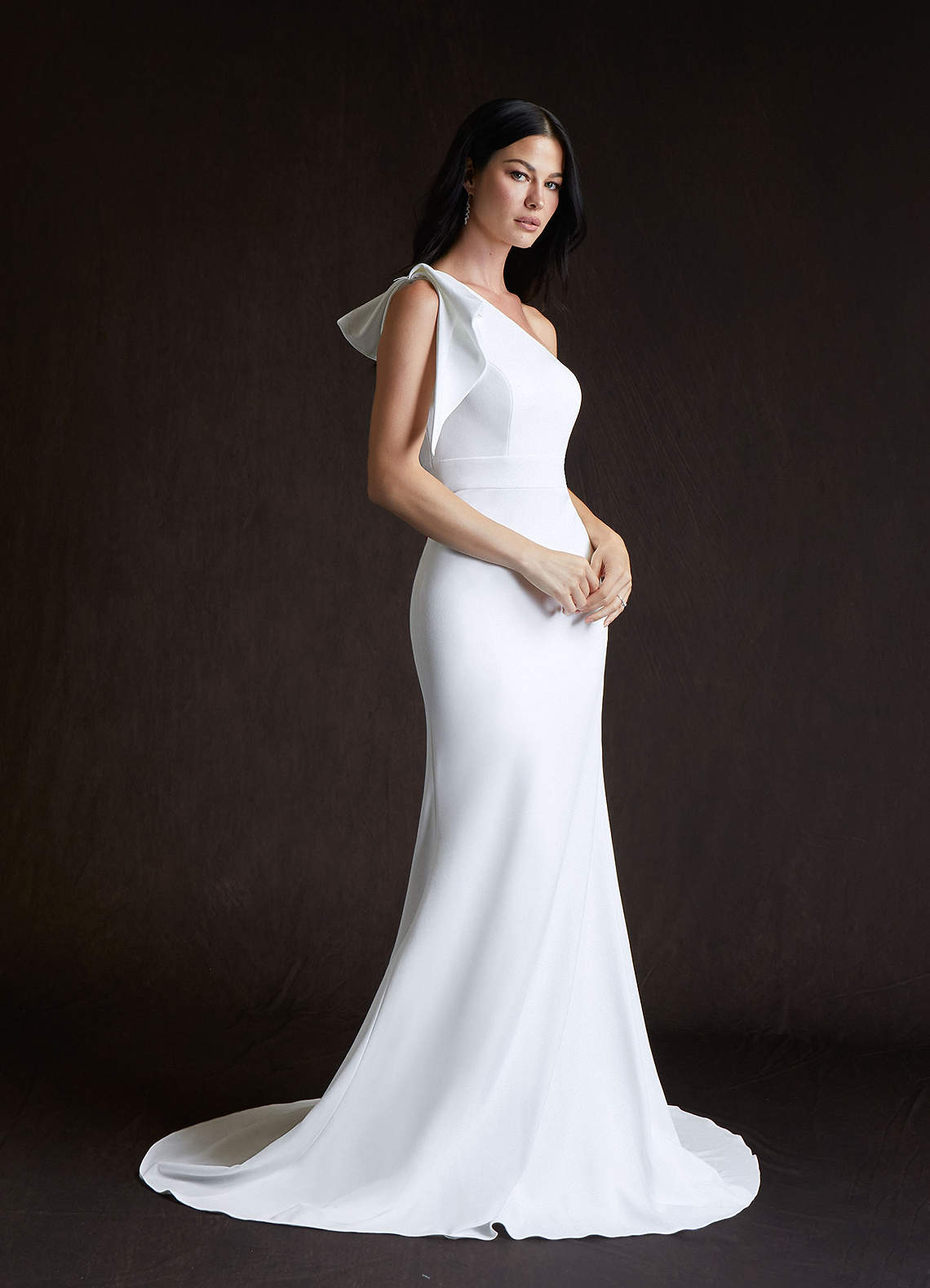 Diamond White Mermaid One Shoulder Stretch Crepe Dress