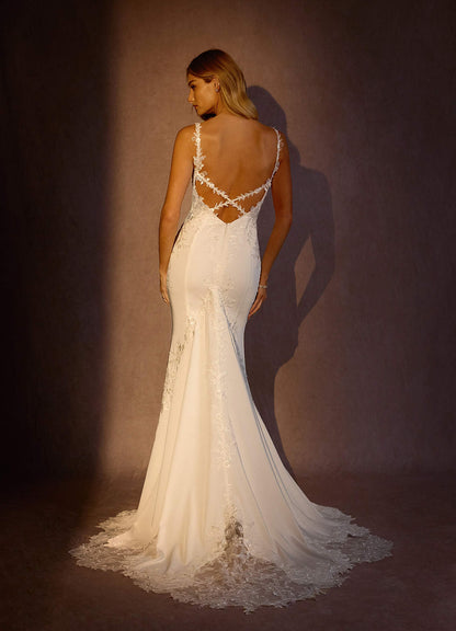 Diamond White Mermaid Lace Crepe Back Satin Dress