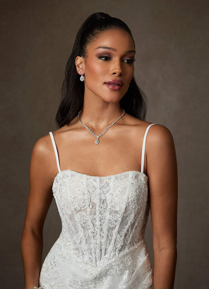 Diamond White Sheath Sweetheart Neckline Lace Dress