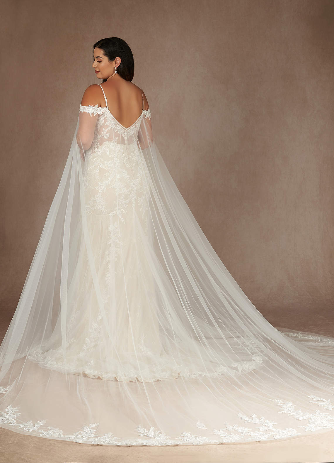 Diamond White Mermaid V-Neck Sequins Tulle Dress