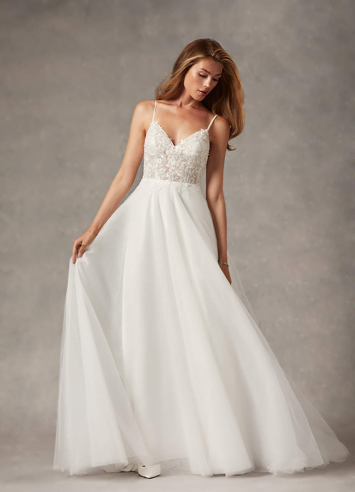 Diamond White A-Line V-Neck Sequins Tulle Dress