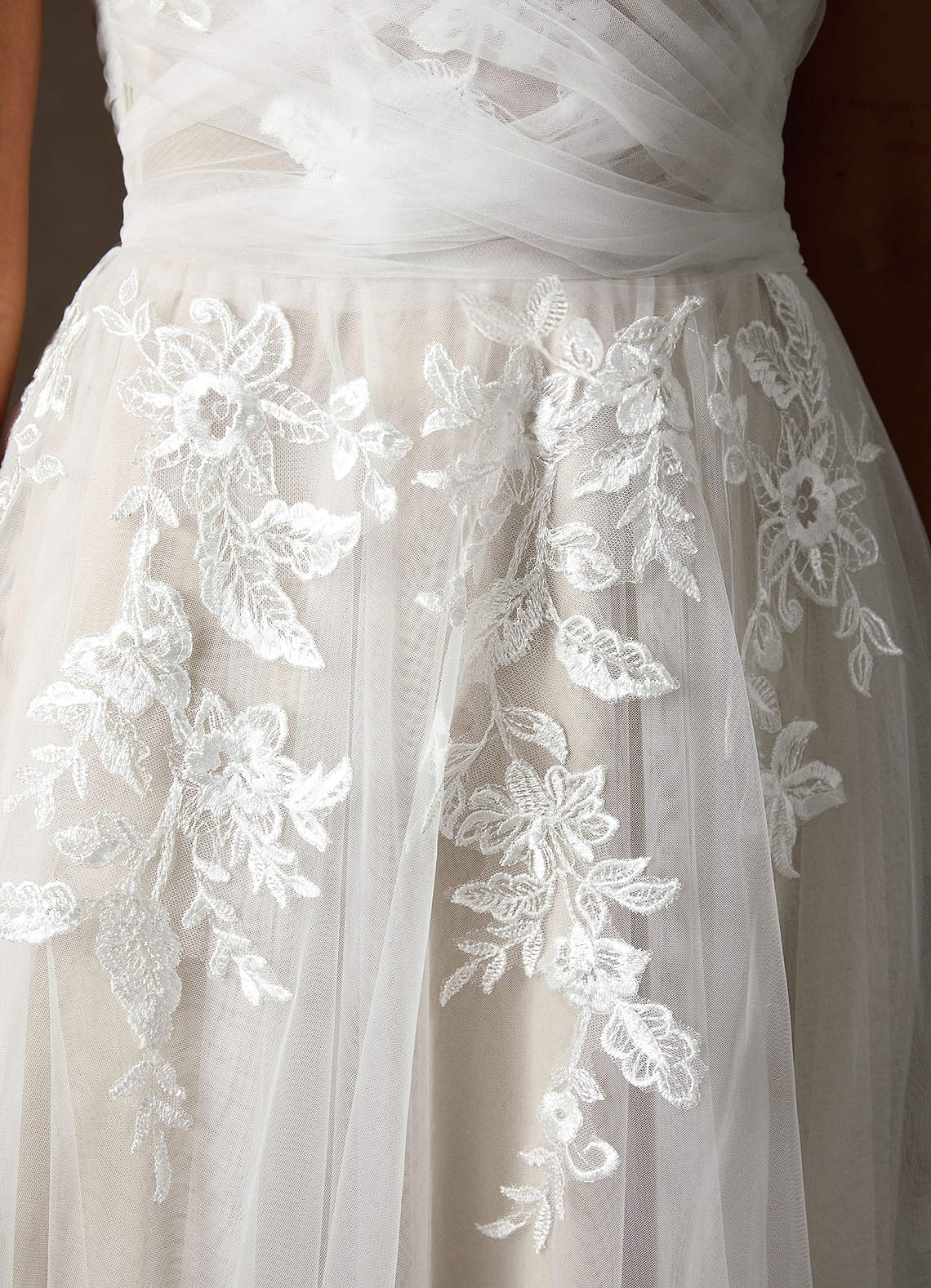 Diamond White A-Line Illusion Off-The-Shouler Lace Tulle Dress
