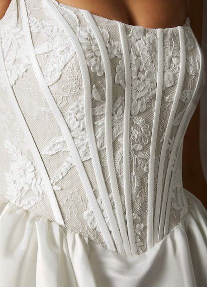 Diamond White Ball-Gown Strapless Lace Dress